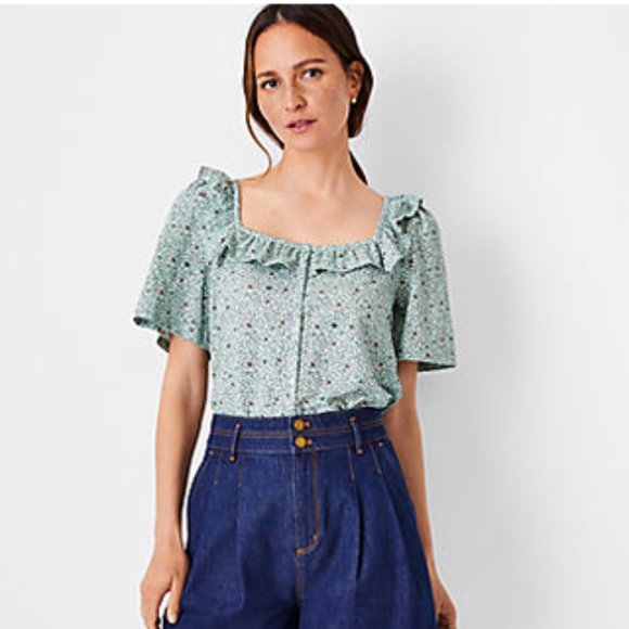 Ann Taylor Tops - Ann Taylor green paisley square neck top L NWT